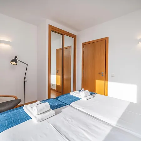 Contemporary With Private Pool #1987 דירה *