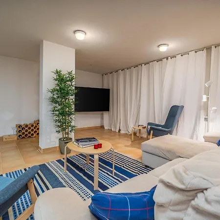 Contemporary With Private Pool #1987 *