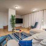 Contemporary With Private Pool #1987 *
