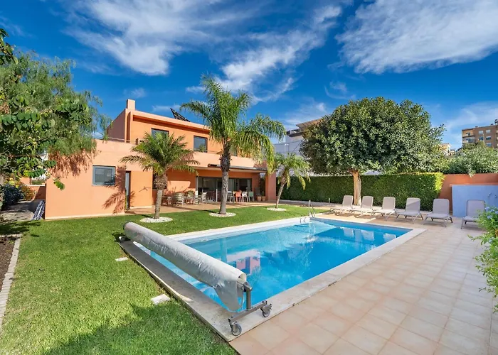 Contemporary With Private Pool #1987