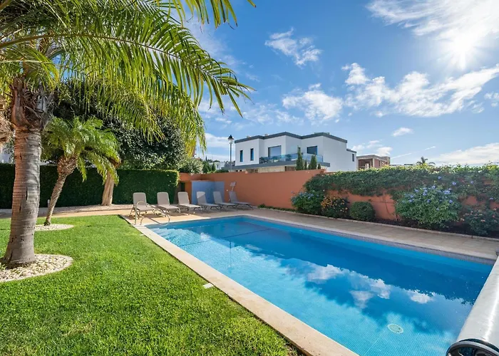 Contemporary With Private Pool #1987 Lagos